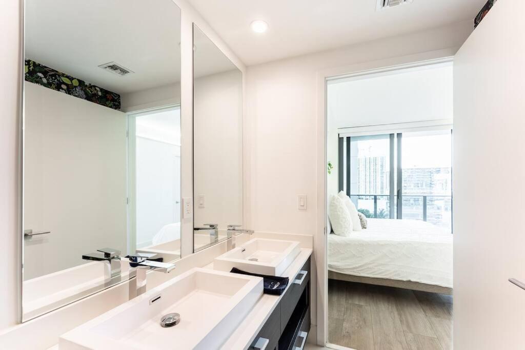 Luxurious Condo In Heart Of Brickell Miami Exteriör bild